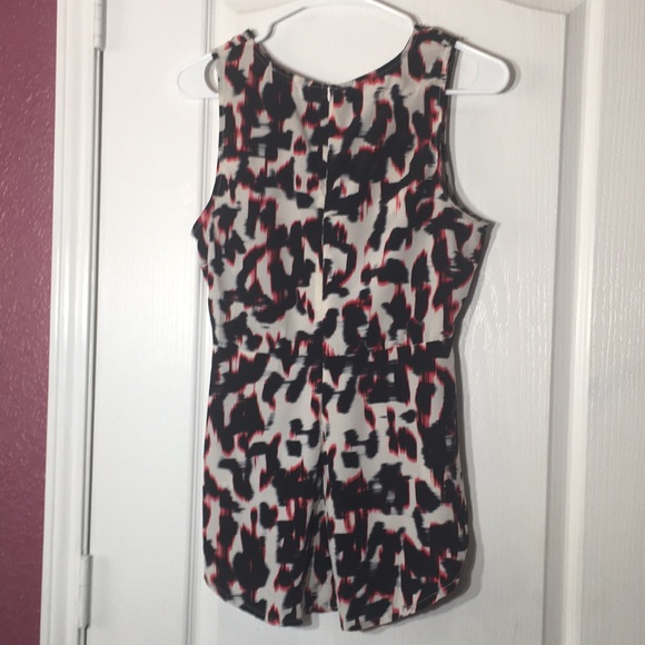 Lily White top, white with red & black print - Picture 2 of 4